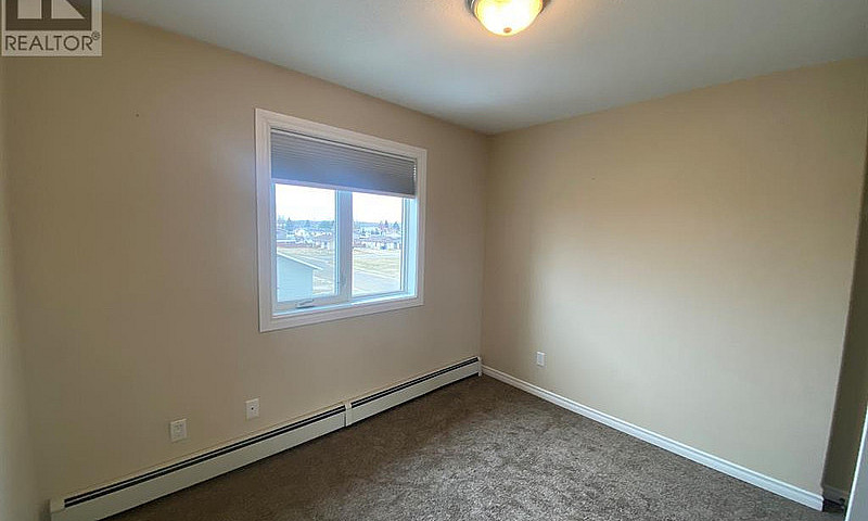 5, 5101 42 Avenue Gr...