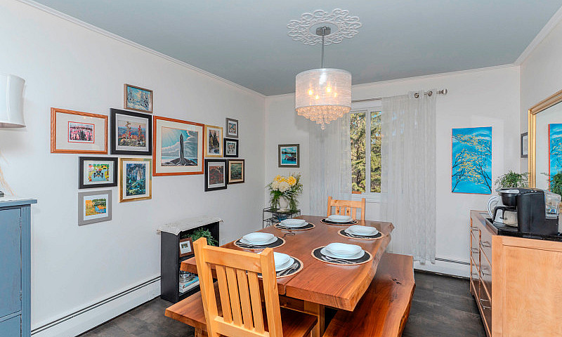 ***3466 Rosslyn Road...