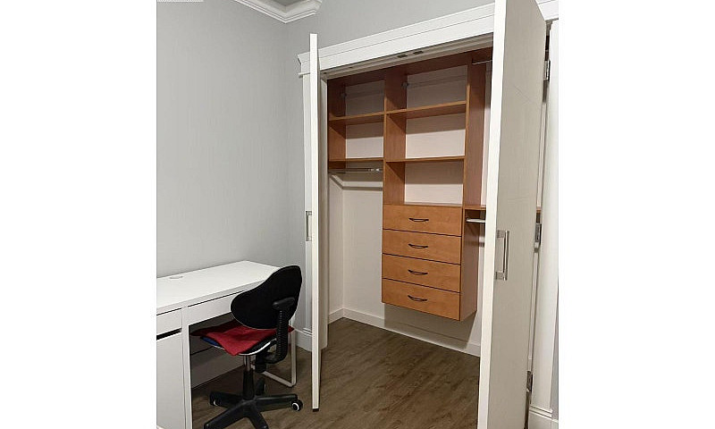 Ensuite 5335 Irving ...