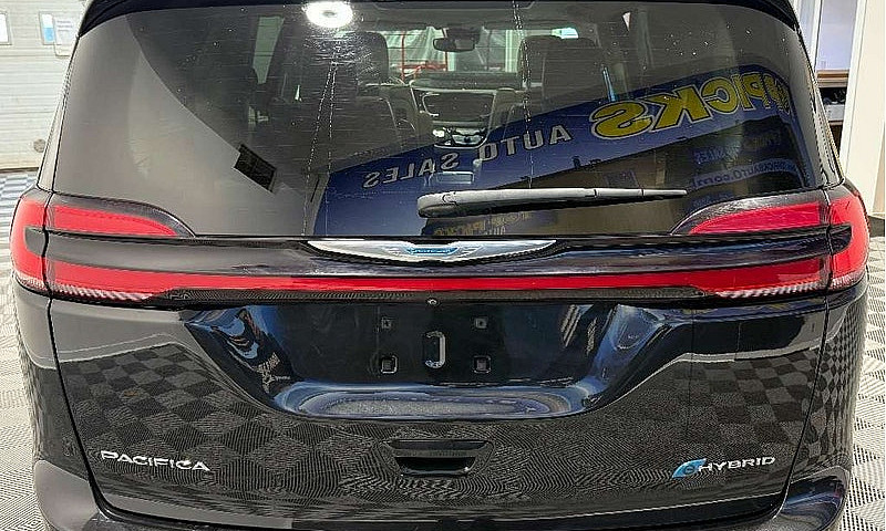 2021 Chrysler Pacifi...