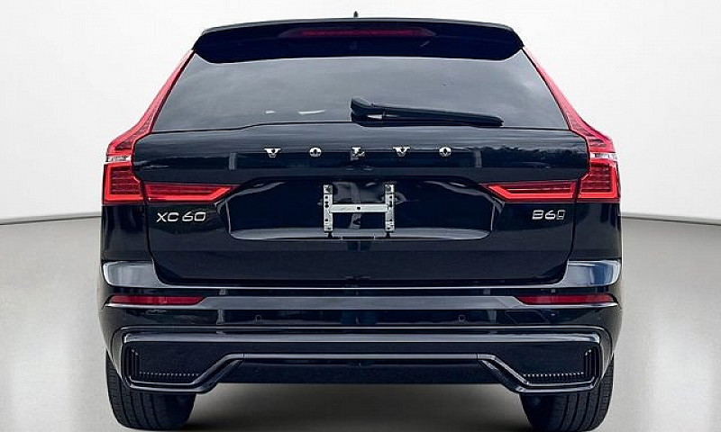 2023 Volvo Xc60 Plus...