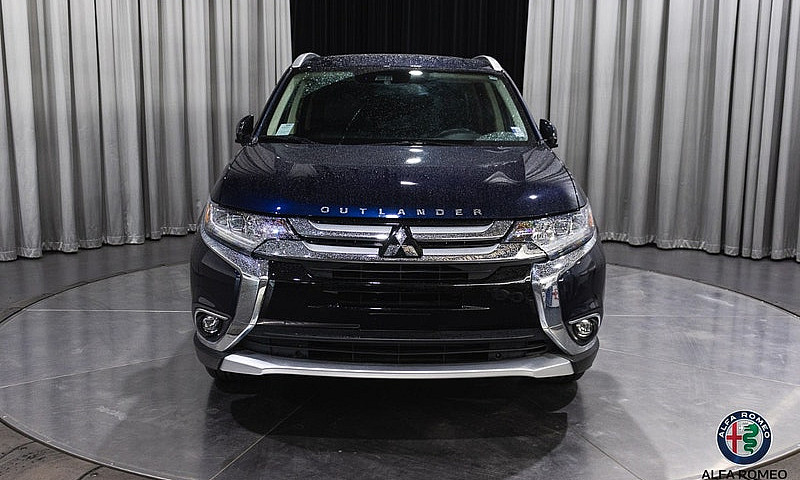 2018 Mitsubishi Outl...