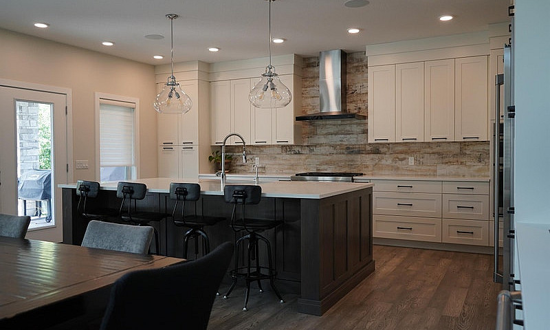 4 Bed 3.5 Bath Unit ...