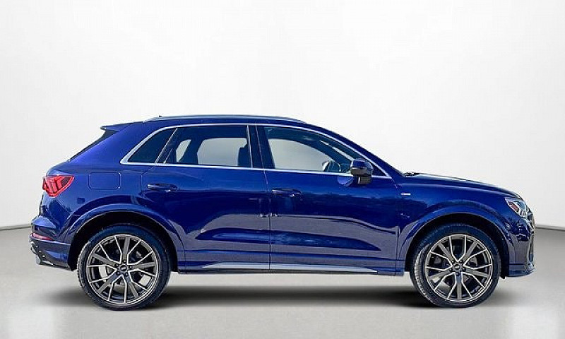 2022 Audi Q3 Technik...