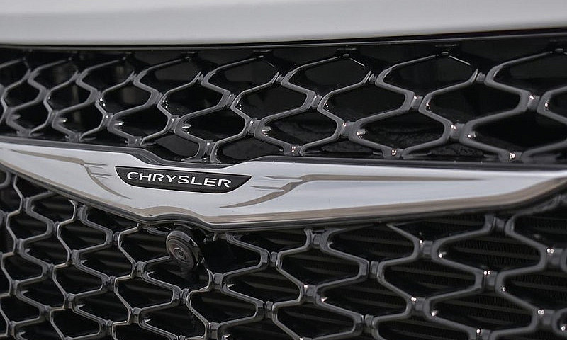 2026 Chrysler Pacifi...