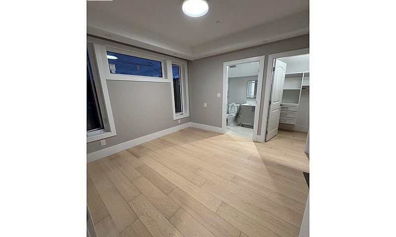 3-4690 W 6 Avenue Va...