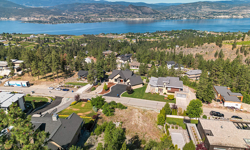138 Flagstone Rise -...