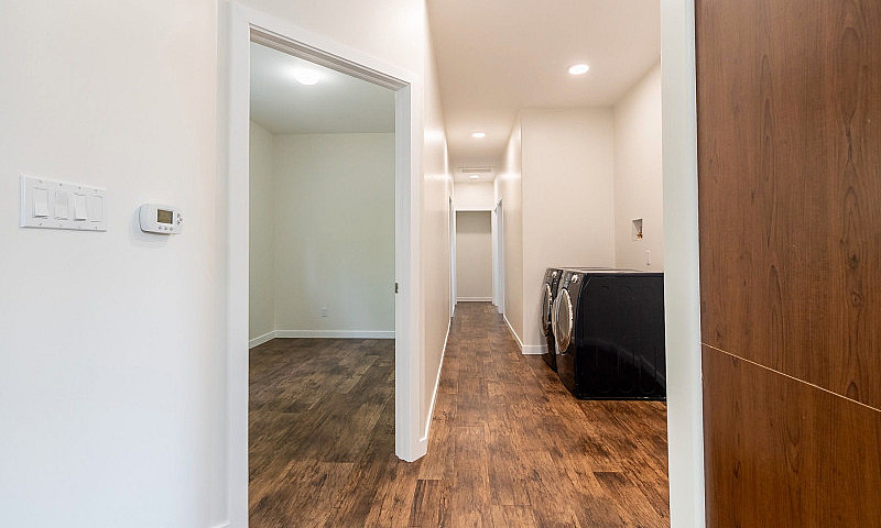 Spacious Bungalow In...