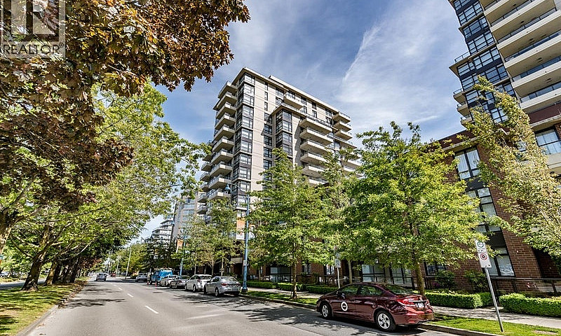 808 8160 Lansdowne R...
