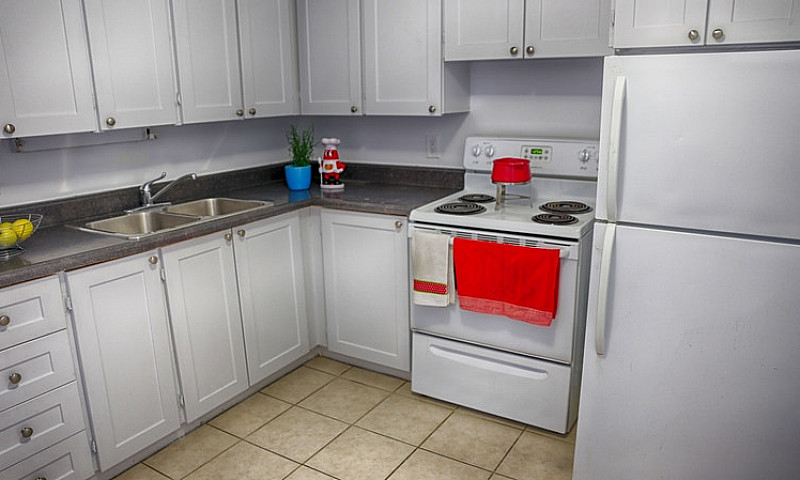 2 Bedroom Available ...