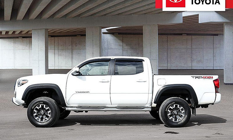 2017 Toyota Tacoma T...