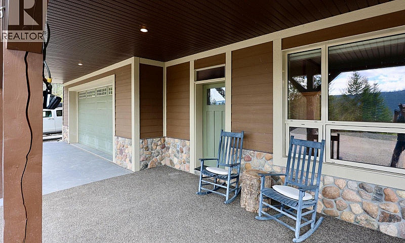 4905 Castledale View...