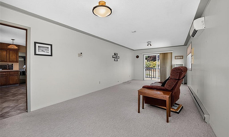 5 Bedroom Home Locat...