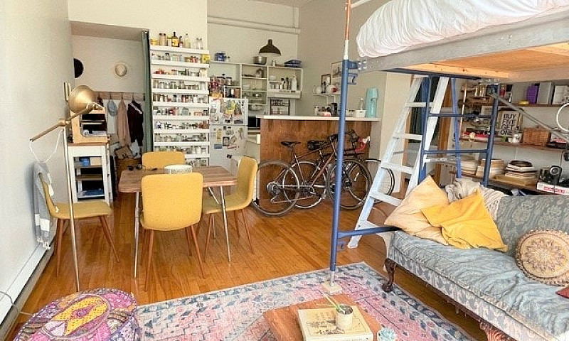 Uptown 2 Bedroom Uni...