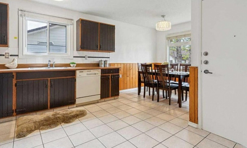 Spacious 3-Bed Falco...