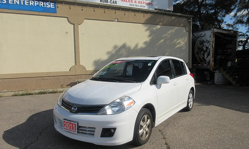 2011 Nissan Versa 1....