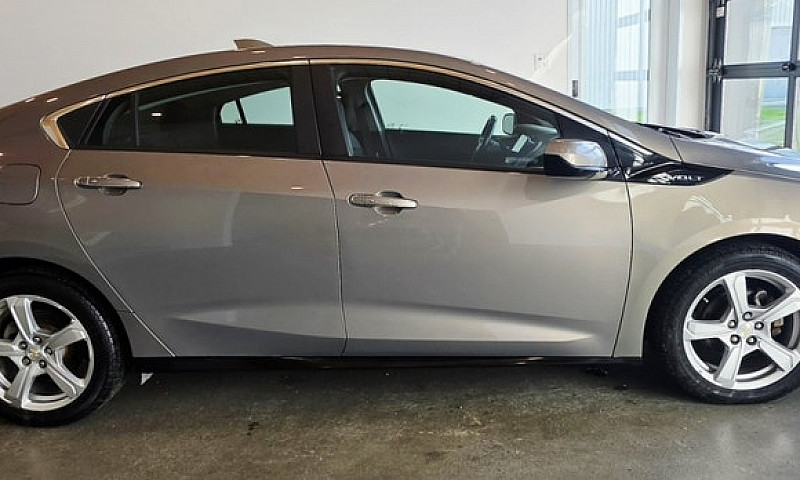 2017 Chevrolet Volt ...