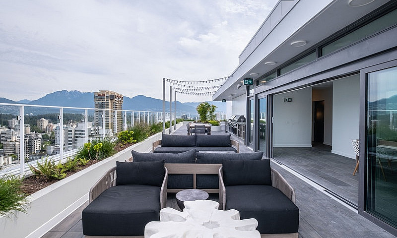 Beautiful 2Bd Near B...