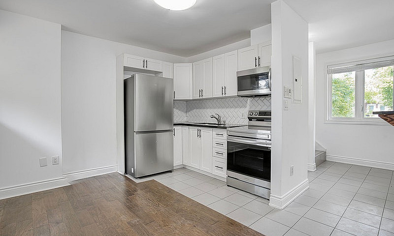 2-Bdrm Apt Near Egli...