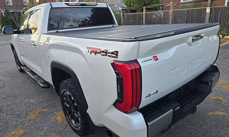 2023 Toyota Tundra 4...