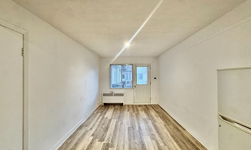 Studio À Montréal-No...