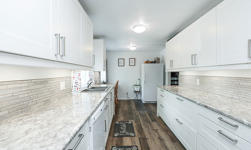 Country Home Close T...
