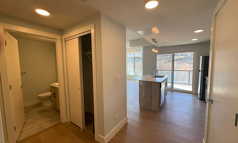 2 Bedroom Apartment...