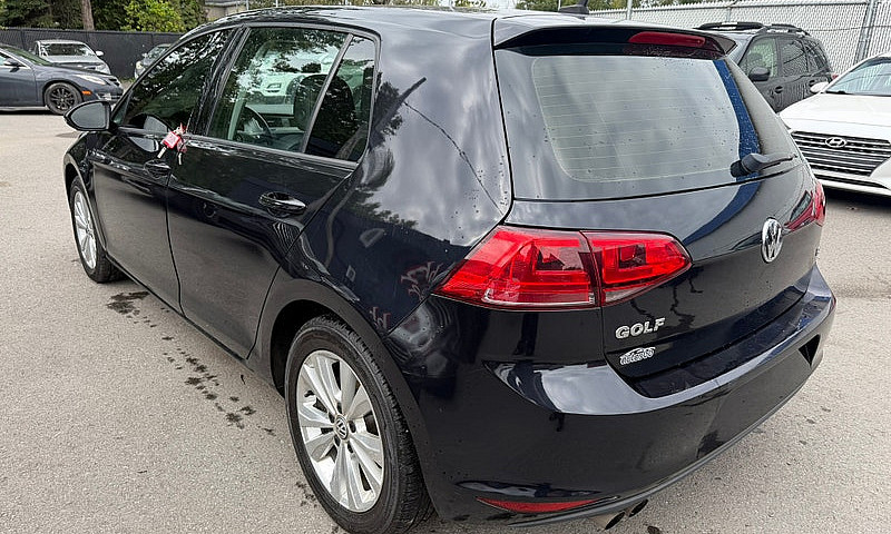 2017 Volkswagen Golf...