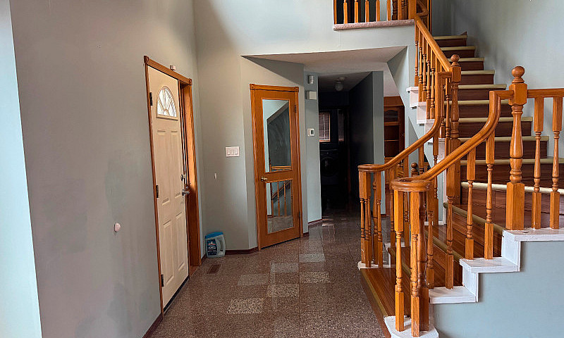 House For Rent In So...