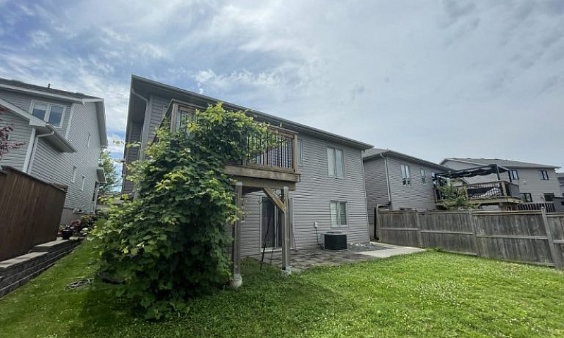 Gorgeous 4 Bedroom C...