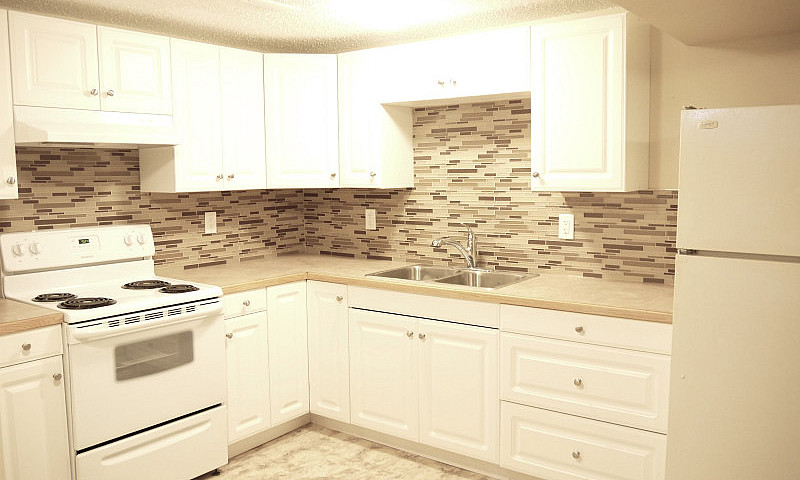 Large 1200Sf Renod 2...