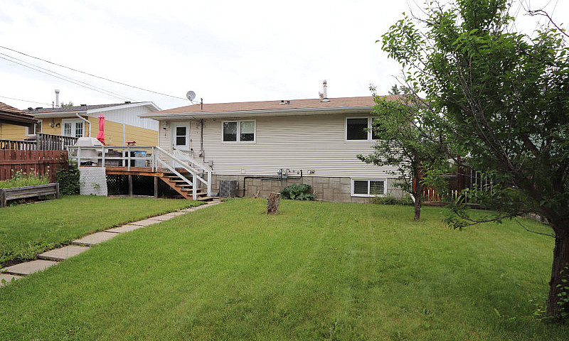 Renovated Bungalow O...