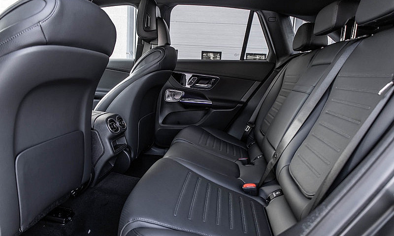 2026 Mercedes-Benz G...