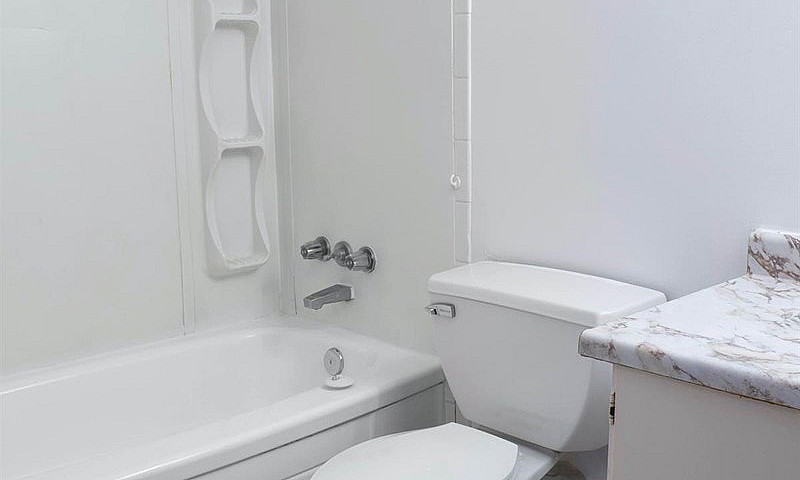 2 Bedroom For June 1...