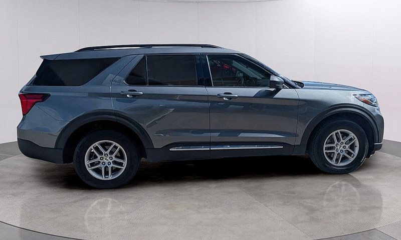 2025 Ford Explorer A...
