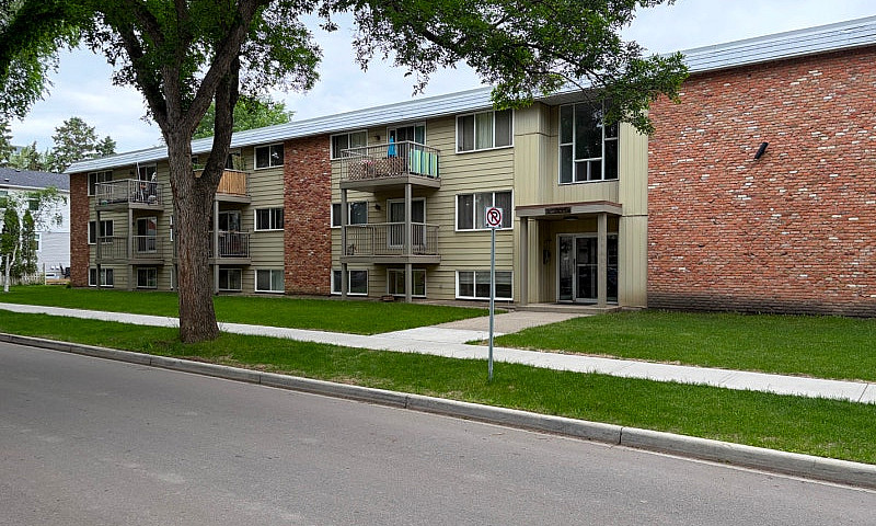 10808 84 Ave - Premi...