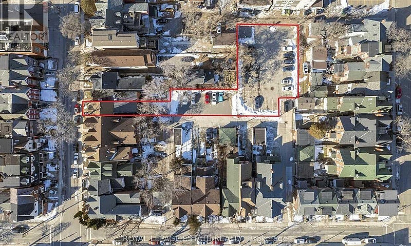 114 Baldwin Street T...