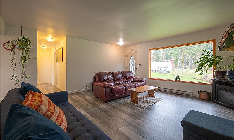 12.3 Acres Of Natura...