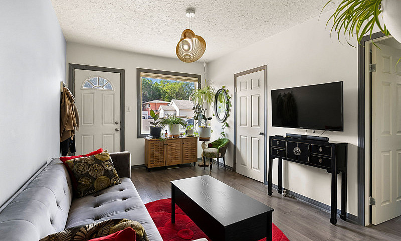 822-824 13Th Ave - S...