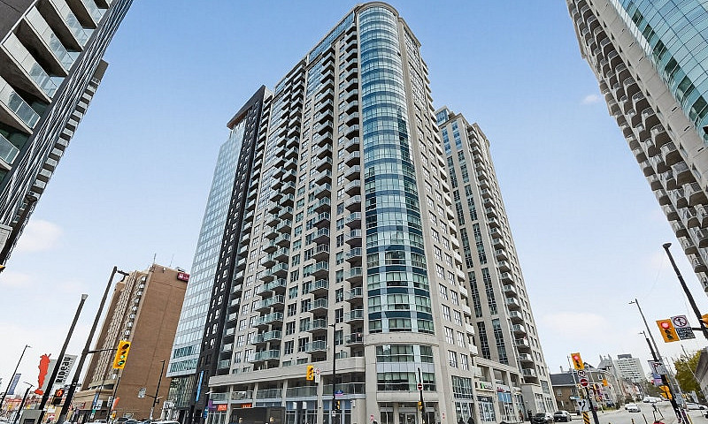 242 Rideau Street #2...