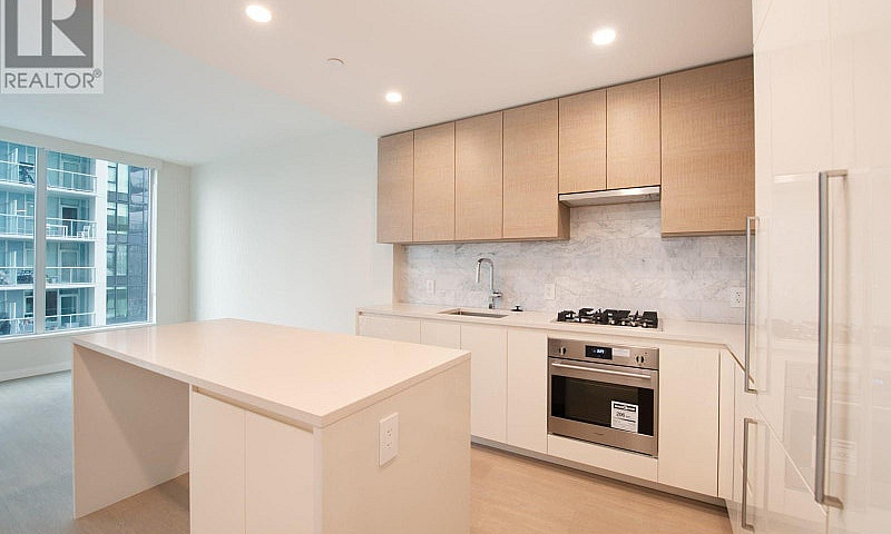 1712 2108 Gilmore Av...