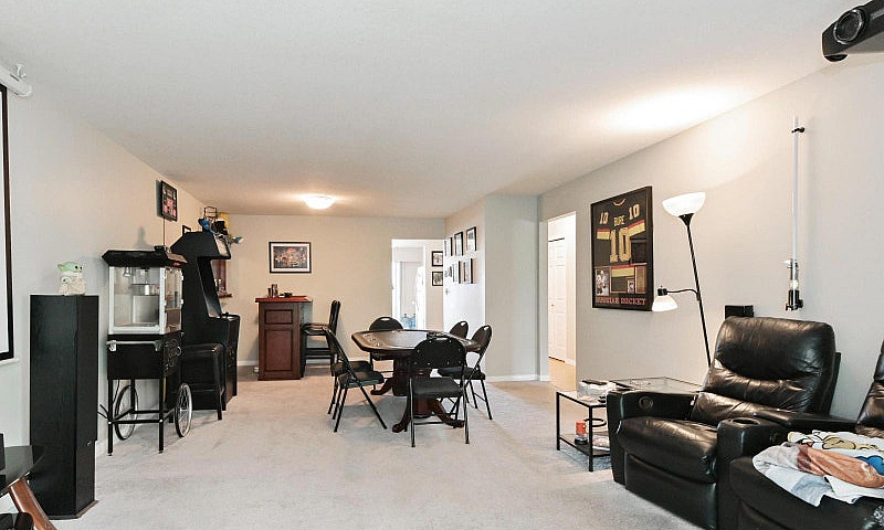 46 6467 197 Street L...