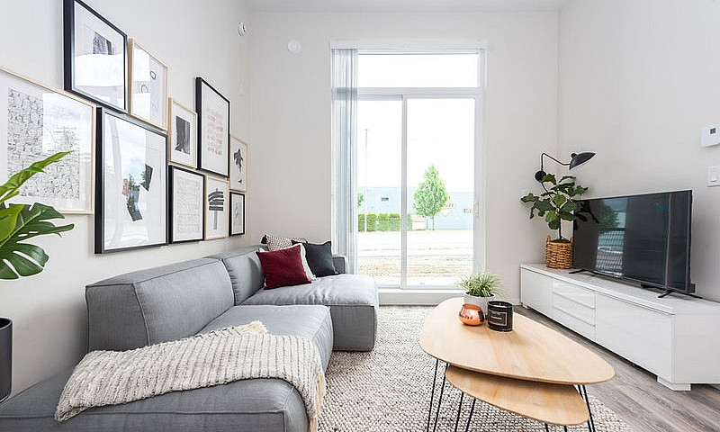 Studio Apartment For...