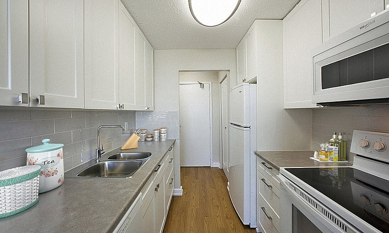 Premium 1 Bdrm Apart...