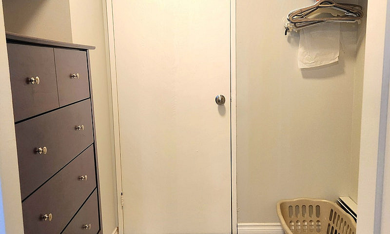 Fully Furnished & Al...