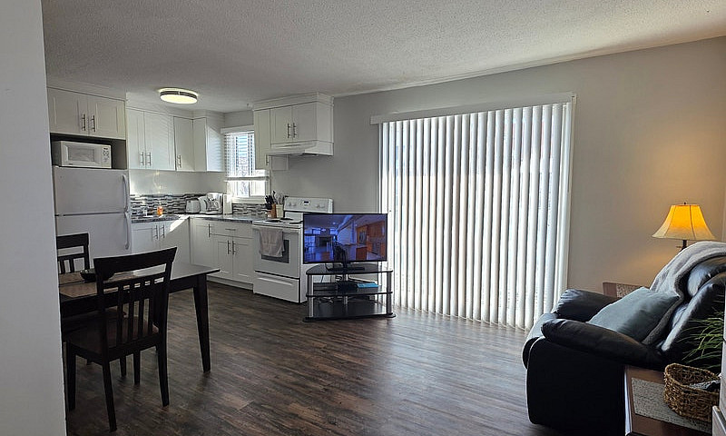 Fully Furnished, All...