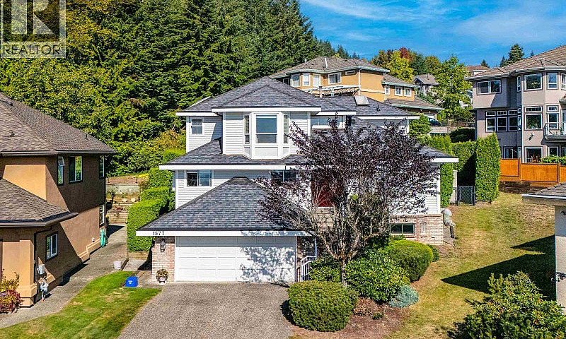 1577 Lodgepole Place...