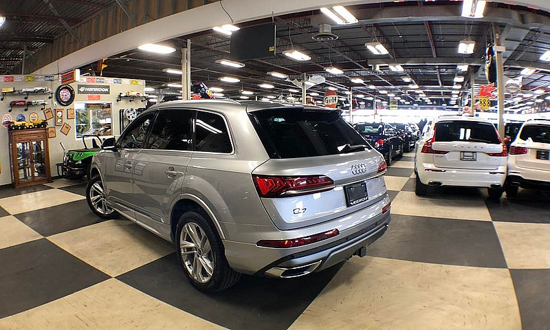 2021 Audi Q7 S-Line ...