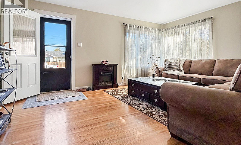 720 6Th Avenue Ne Sw...