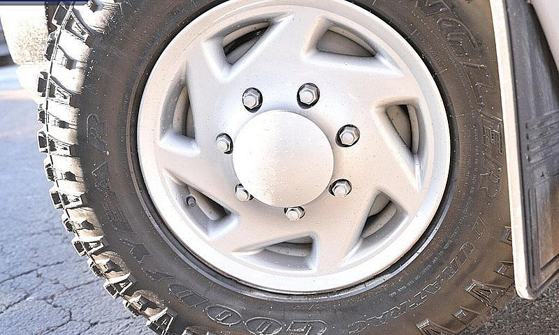 2012 Ford E-350 Supe...